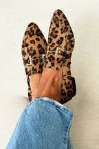 LOAFER WITH METALLIC DETAIL