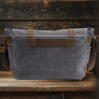 Alton - Canvas Messenger Bag