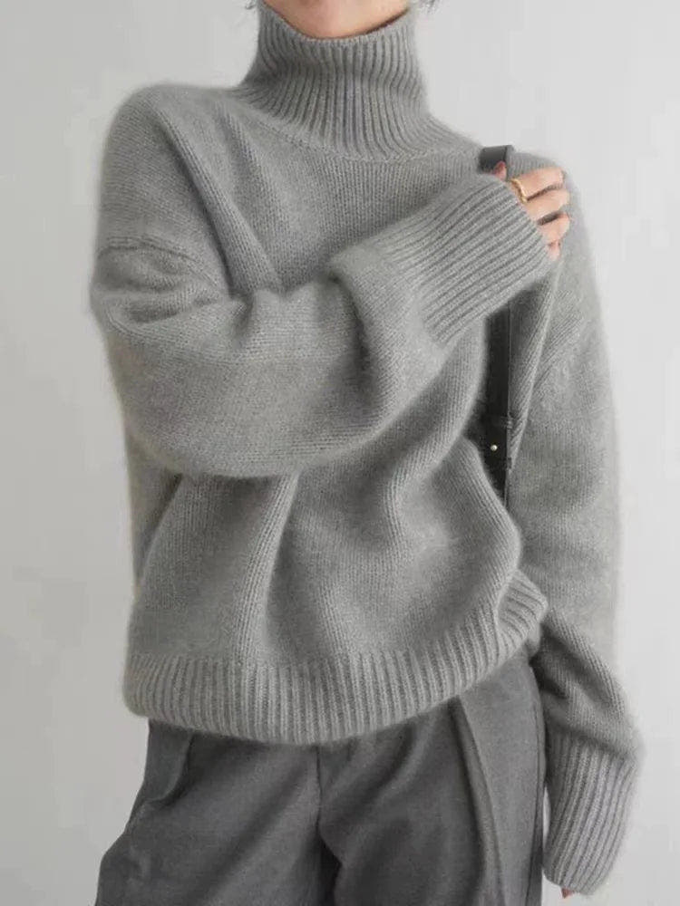 Danna Luxe Cashmere Turtleneck Sweater