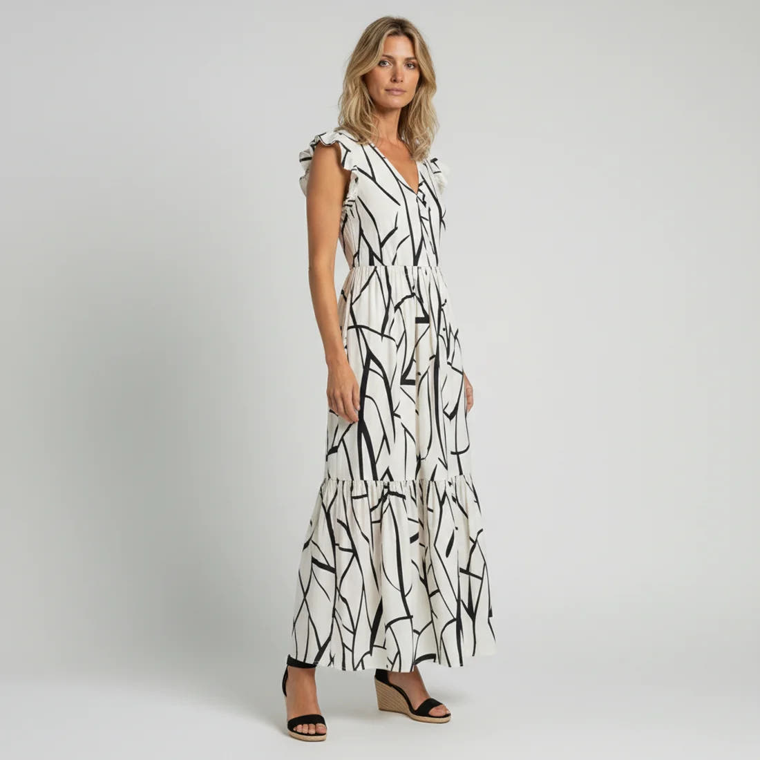 Women’s Chic Floral Print Dress with Flattering Silhouette