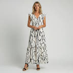 Women’s Chic Floral Print Dress with Flattering Silhouette