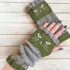 CuddleClaw Gentle-Heat Open-Finger Gloves