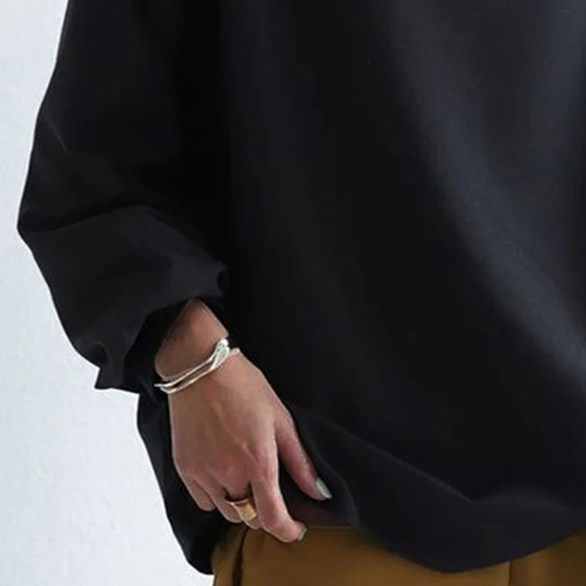 Alaya Loose-Fitting High-Neck Top