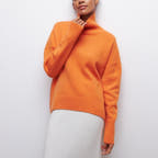 Grace Turtleneck Sweater Soft Warmth