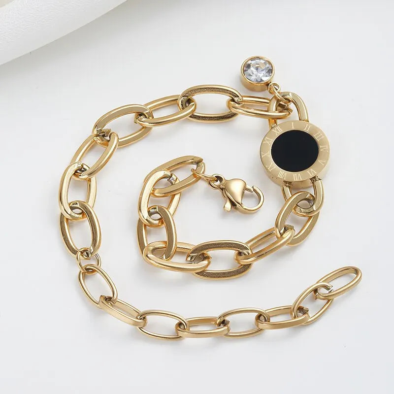 Nikki | Pendant Bracelet for Women for Effortless Modern Style