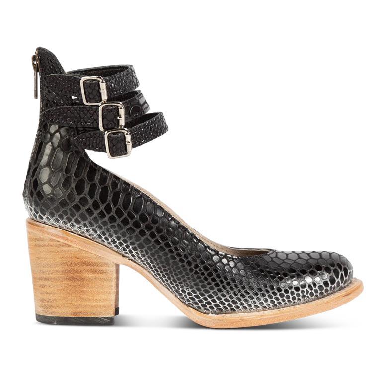 Timeless Vintage Pumps