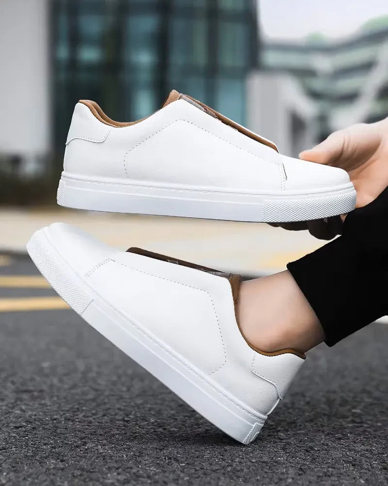 Chase - Classic Vegan Sneakers